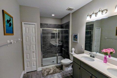 Townhouse in Clearwater, Florida 2 bedrooms, 145.95 sq.m. № 2413563 - photo 18