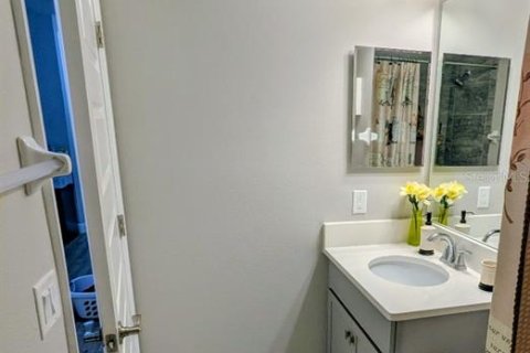 Townhouse in Clearwater, Florida 2 bedrooms, 145.95 sq.m. № 2413563 - photo 24