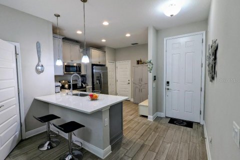 Townhouse in Clearwater, Florida 2 bedrooms, 145.95 sq.m. № 2413563 - photo 3