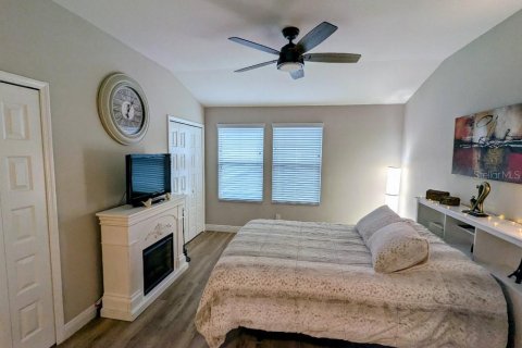 Townhouse in Clearwater, Florida 2 bedrooms, 145.95 sq.m. № 2413563 - photo 15