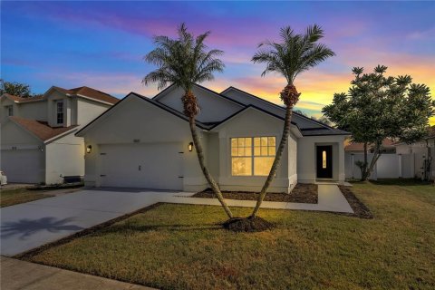 House in Orlando, Florida 3 bedrooms, 153.38 sq.m. № 1825185 - photo 1