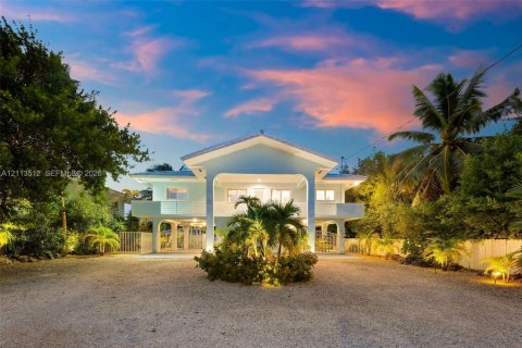 Casa en Key Largo, Florida 3 dormitorios № 2433891