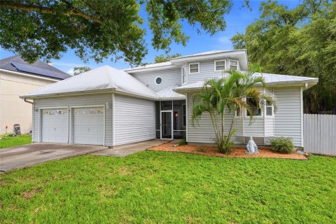 Villa ou maison à vendre à Pinellas Park, Floride: 4 chambres, 226.59 m2 № 2267010 - photo 2