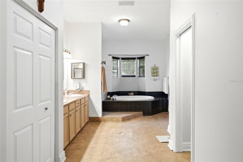 Villa ou maison à vendre à Pinellas Park, Floride: 4 chambres, 226.59 m2 № 2267010 - photo 29