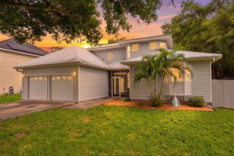 Casa en Pinellas Park, Florida 4 dormitorios, 226.59 m2 № 2267010
