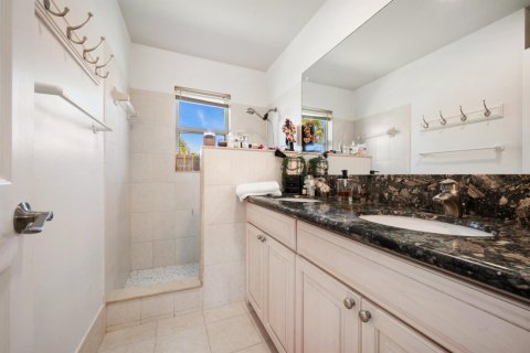 Casa en alquiler en Fort Pierce, Florida, 3 dormitorios, 269.42 m2 № 1132709 - foto 1