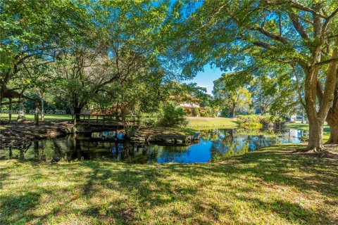 Villa ou maison à vendre à Southwest Ranches, Floride: 5 chambres, 327.39 m2 № 2024422 - photo 29