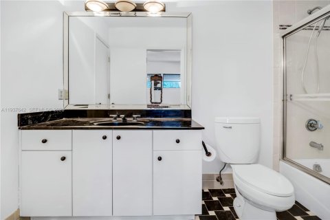 Villa ou maison à vendre à Southwest Ranches, Floride: 5 chambres, 327.39 m2 № 2024422 - photo 22