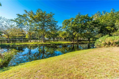 Villa ou maison à vendre à Southwest Ranches, Floride: 5 chambres, 327.39 m2 № 2024422 - photo 27