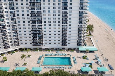 Apartment in Hollywood, Florida 2 bedrooms, 135.54 sq.m. № 2145936 - photo 29