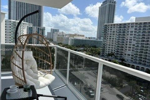 Apartment in Hollywood, Florida 2 bedrooms, 135.54 sq.m. № 2145936 - photo 25