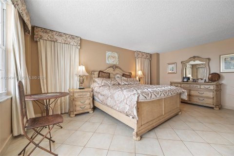 Apartment in Hollywood, Florida 2 bedrooms, 135.54 sq.m. № 2145936 - photo 17