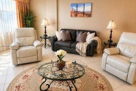 Apartment in Hollywood, Florida 2 bedrooms, 135.54 sq.m. № 2145936
