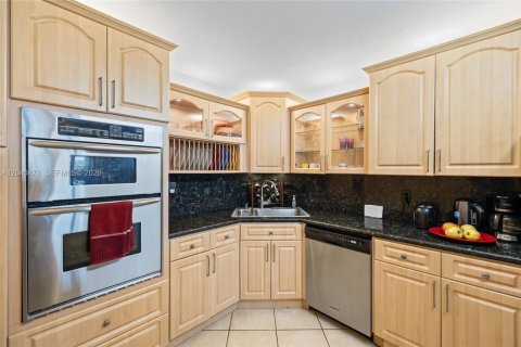 Apartment in Hollywood, Florida 2 bedrooms, 135.54 sq.m. № 2145936 - photo 8