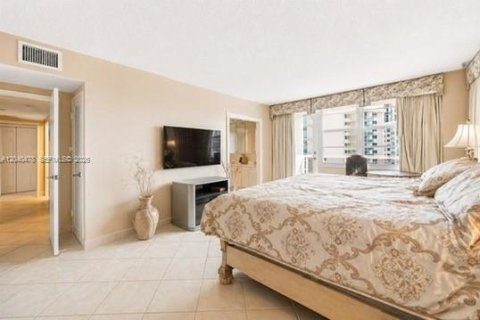 Apartment in Hollywood, Florida 2 bedrooms, 135.54 sq.m. № 2145936 - photo 19