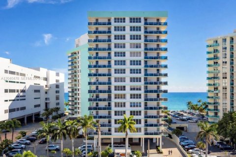 Apartment in Hollywood, Florida 2 bedrooms, 135.54 sq.m. № 2145936 - photo 27