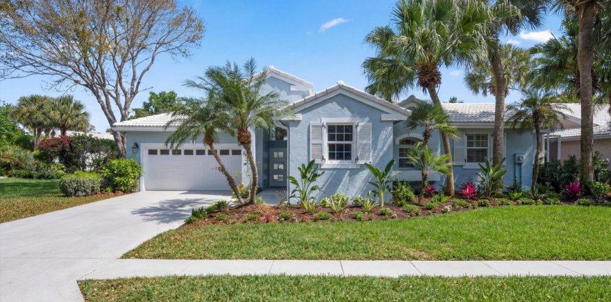 House in Jupiter, Florida 3 bedrooms, 235.51 sq.m. № 2088129