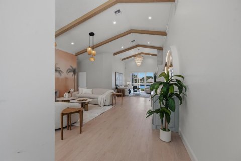 House in Jupiter, Florida 3 bedrooms, 235.51 sq.m. № 2088129 - photo 4