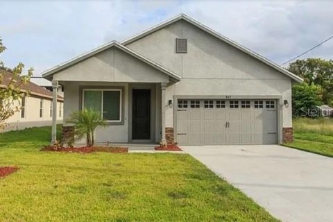 Casa en venta en Ocklawaha, Florida, 3 dormitorios, 153.29 m2 № 1909131 - foto 1