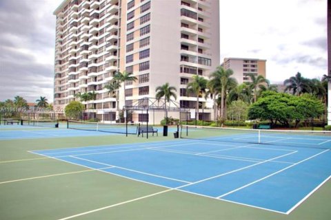 Купить кондоминиум в Халландейл-Бич, Флорида 1 спальня, 76.92м2, № 2000444 - фото 20