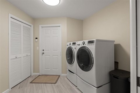 Villa ou maison à vendre à Tampa, Floride: 4 chambres, 247.4 m2 № 2149973 - photo 20