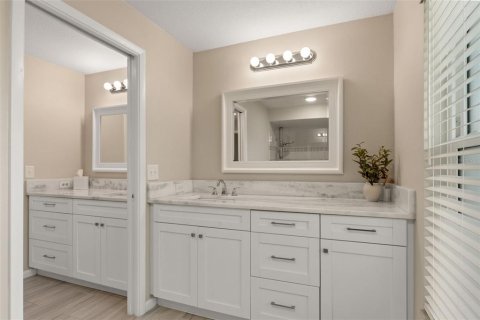 Villa ou maison à vendre à Tampa, Floride: 4 chambres, 247.4 m2 № 2149973 - photo 13
