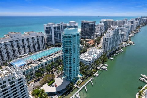Condo in Miami Beach, Florida, 3 bedrooms  № 1970955 - photo 20