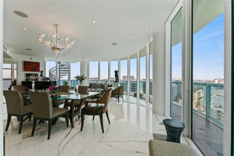 Condo in Miami Beach, Florida, 3 bedrooms  № 1970955 - photo 21