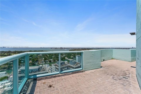 Condo in Miami Beach, Florida, 3 bedrooms  № 1970955 - photo 18