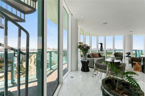 Condo in Miami Beach, Florida, 3 bedrooms  № 1970955 - photo 23
