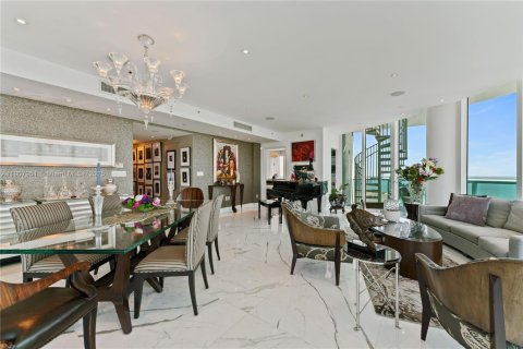 Condo in Miami Beach, Florida, 3 bedrooms  № 1970955 - photo 22