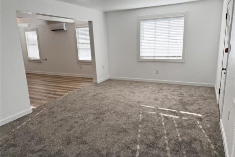 Casa en venta en Ocala, Florida, 2 dormitorios, 100.71 m2 № 2387716 - foto 4