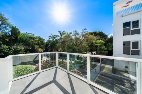 Condominio en venta en Miami, Florida, 3 dormitorios, 207.73 m2 № 2154811 - foto 25