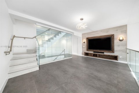 Condominio en venta en Miami, Florida, 3 dormitorios, 207.73 m2 № 2154811 - foto 27