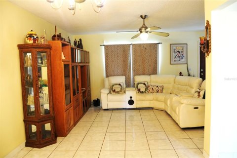 Villa ou maison à vendre à Tampa, Floride: 3 chambres, 122.63 m2 № 2197016 - photo 9
