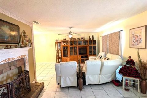 Villa ou maison à vendre à Tampa, Floride: 3 chambres, 122.63 m2 № 2197016 - photo 7