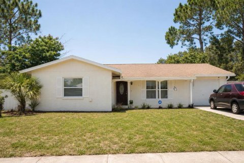Villa ou maison à vendre à Tampa, Floride: 3 chambres, 122.63 m2 № 2197016 - photo 2