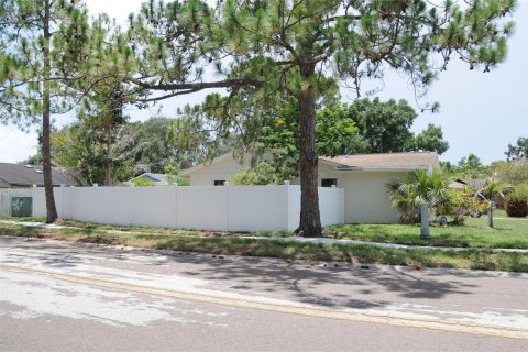 Villa ou maison à vendre à Tampa, Floride: 3 chambres, 122.63 m2 № 2197016 - photo 4