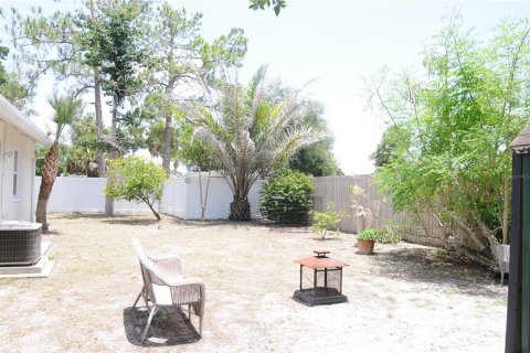 Villa ou maison à vendre à Tampa, Floride: 3 chambres, 122.63 m2 № 2197016 - photo 30
