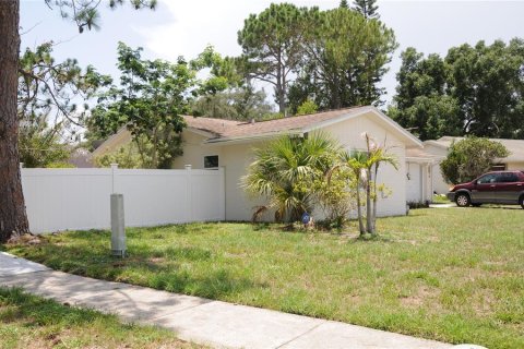 Villa ou maison à vendre à Tampa, Floride: 3 chambres, 122.63 m2 № 2197016 - photo 3