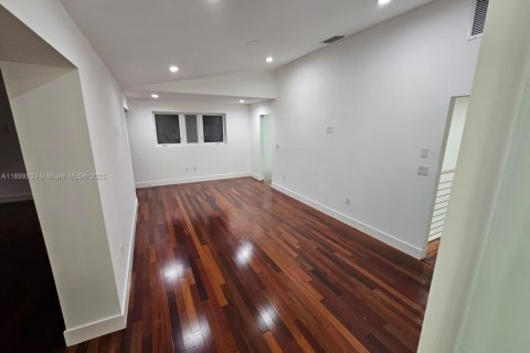 Villa ou maison à vendre à Doral, Floride: 5 chambres, 273.69 m2 № 2081649 - photo 21