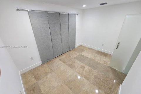 Villa ou maison à vendre à Doral, Floride: 5 chambres, 273.69 m2 № 2081649 - photo 11
