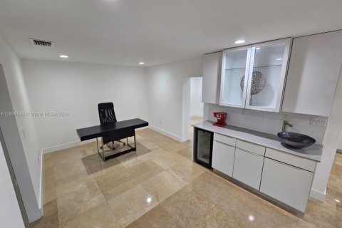 Villa ou maison à vendre à Doral, Floride: 5 chambres, 273.69 m2 № 2081649 - photo 8
