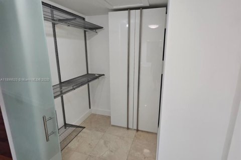 Villa ou maison à vendre à Doral, Floride: 5 chambres, 273.69 m2 № 2081649 - photo 28