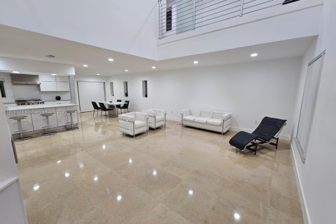 Villa ou maison à vendre à Doral, Floride: 5 chambres, 273.69 m2 № 2081649 - photo 10