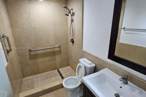 Villa ou maison à vendre à Doral, Floride: 5 chambres, 273.69 m2 № 2081649 - photo 12