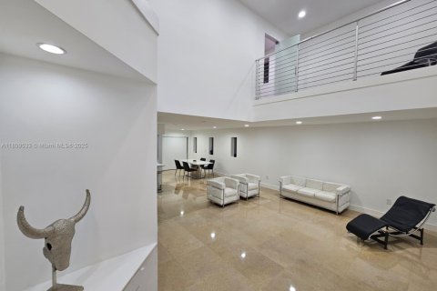 Villa ou maison à vendre à Doral, Floride: 5 chambres, 273.69 m2 № 2081649 - photo 7