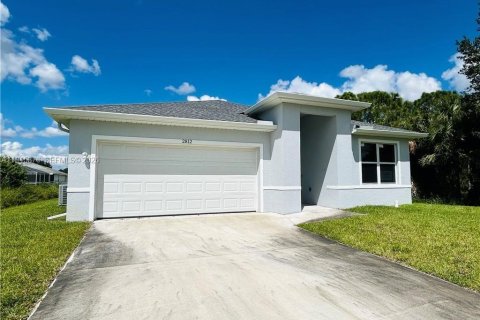 Casa en venta en Lehigh Acres, Florida, 3 dormitorios № 2002513 - foto 2