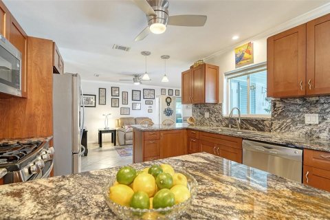 Casa en venta en Sarasota, Florida, 3 dormitorios, 141.12 m2 № 1815757 - foto 8