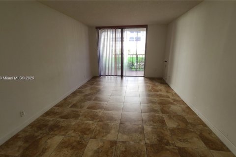 Condominio en alquiler en Hallandale Beach, Florida, 1 dormitorio, 76.18 m2 № 1953555 - foto 8